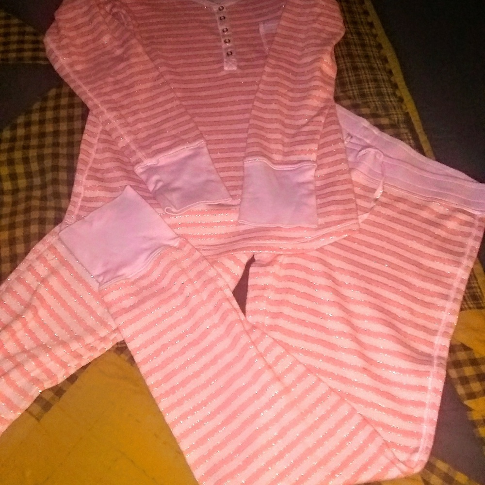 New Victoria secret jammies ❤️a Hold